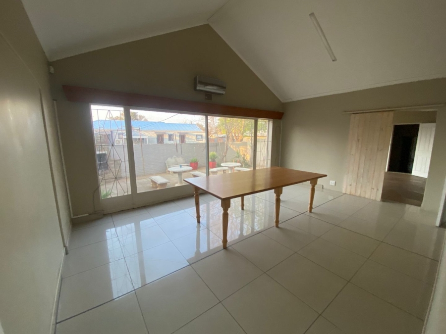 To Let commercial Property for Rent in Wilkoppies North West